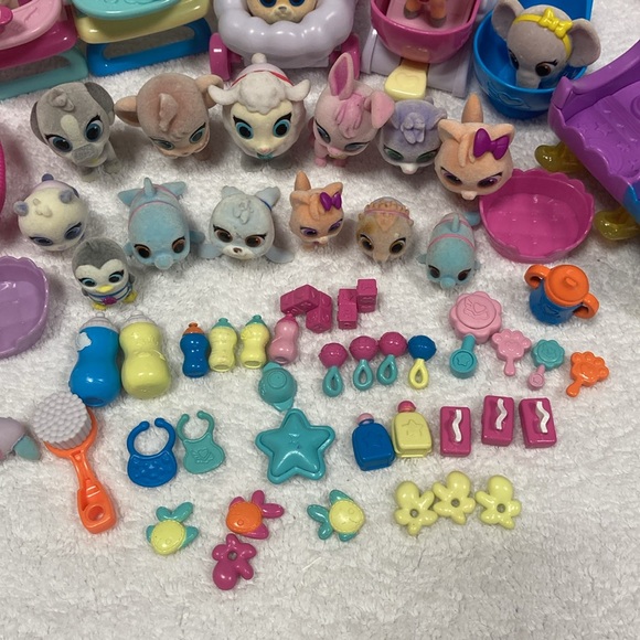 Disney Jr. T.O.T.S. Tiny Ones Mixed Lot 19 Flocked Figures and accessories - Picture 5 of 5